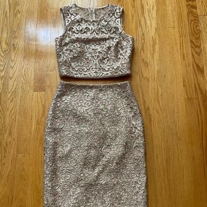 Excellent condition Badgley Mischka Dress - Size 6
